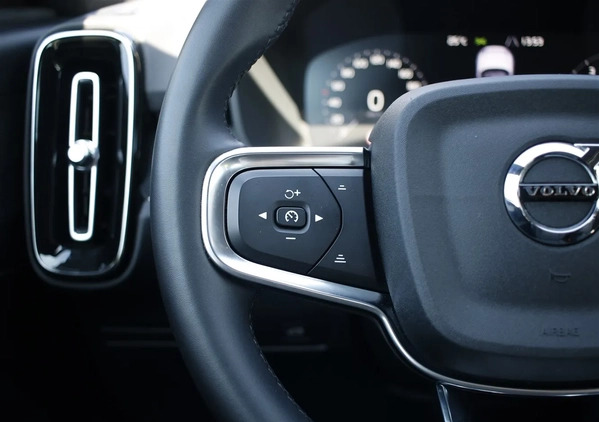 Volvo XC 40 cena 152222 przebieg: 29935, rok produkcji 2023 z Dąbrowa Tarnowska małe 529